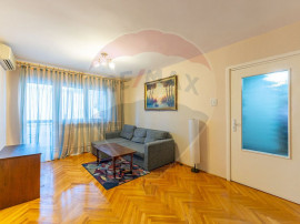Apartament cu 2 camere de închiriat în zona Ultracentral