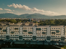 3 camere, 77 mp + 29 mp balcon, bloc nou Brasov, februarie 2024