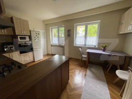 Casa, 211mp, Zona Piata Mica