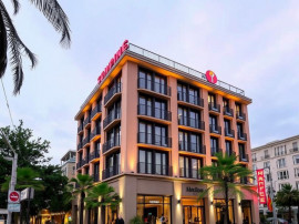 Hotel spatii comerciale