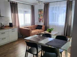 Apartament 2 camere semidecomandat zona Teilor