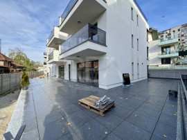 Spatiu Comercial 430 mp Ultracentral langa Vatra Luminoasa