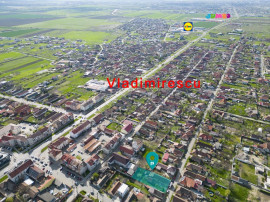 Casă cu 7 camere, teren generos in Vladimirescu