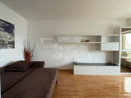 Garsonieră, Vitan Mall, an 1988, 40 mp, metrou, renovat