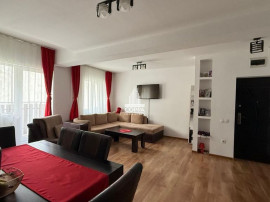 Apartament de v&acirc;nzare 3 camere strada Rozelor