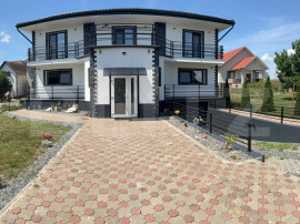 Casa individuala 262 mp, teren 1337 mp, in Mihai Viteazu