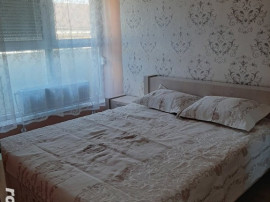 1 camera in zona Soarelui