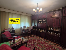 Republicii, zona buna, 4 camere, etaj 1