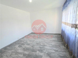 Apartament 2 Camere, Decomandat, Navodari