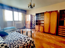 Apartament decomandat cu 3 camere, vedere pamoramica, zon...