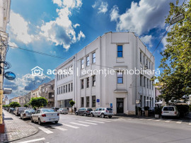 Clădire ultracentrală de v&acirc;nzare Bulevardul Decebal Co...