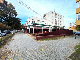 VANZARE CLADIRE CU RESTAURANT UTILAT COMPLET PLUS SPATIU COM