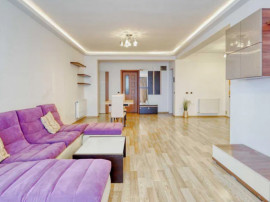 Apartament 3 camere, decomandat - zona Tractorul.