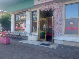 Central - sp. com - 100 mp /vitrina stradala/pretabil orice activitate