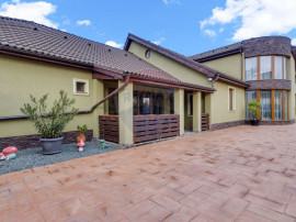 Casă noua pe colt si teren 1079 mp de vanzare in Macea,Arad