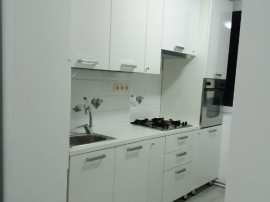 Garsoniera Domenii vis a vis de parcul Ciresarii