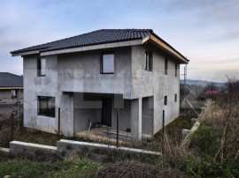 Casa 4 camere, 150 mp, Rediu langa Primarie