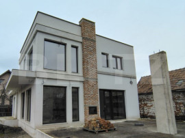 Casa individuala semifinisata 190 mp, teren 382 mp, proximit