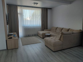 Casă modernă, P+1,complet mobilată, &icirc;n complex privat...