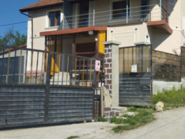 Casă individuală aproape de Castelul Banffy, Răscruci