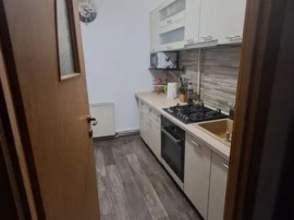 Apartament 2 camere, decomandat - zona Grivitei-Nicopole.
