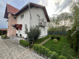 Casa individuala cu 5 camere si 3 bai cu teren de 400 mp zon