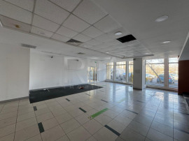 Spatiu comercial Bdul Timisoara 250mp