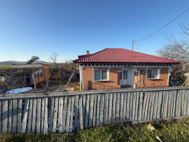 Somova, casa 2 corpuri, teren 4382 mp, garaj