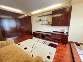 Apartament 2 camere decomandat-Podu Ros-Piata Nicolina