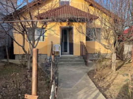 Casă / Vilă cu 5 camere de v&acirc;nzare &icirc;n zona Romanesti