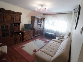 Apartament cu 3 camere decomandate &icirc;n Lapus-Decebal