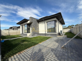 Casa moderna parter - 3 camere 2 bai - pompa de caldura - pa