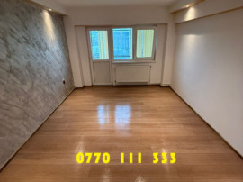 - Apartament 3 camere, confort 1 decomandat Obor, etaj 3.