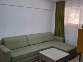 Apartament 2 camere, decomandat - zona Ghimbav
