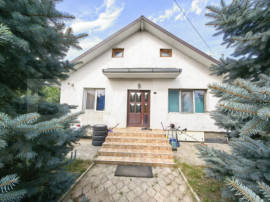 Casa cu 3 camere in Holboca, zona linistita