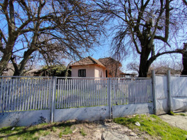 Teren generos cu deschidere 17 ml la stradă + casa&ndash; Vadul