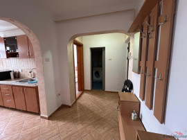 Apartament cu 2 camere de , zona Sud