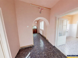 3D! Apartament in casa:recomandat locuinta sau business, Gar