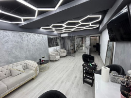 SPATIU COMERCIAL // CANTACUZINO // 140 MP