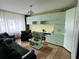 Apartament 2 camere, decomandat - zona Triaj