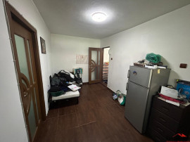 Apartament cu 2 camere de Odobesti zona liceul Duiliu Zamfi