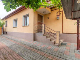 Casa individuala de vanzare Dambul Rotund, 459mp teren cu...