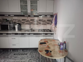 Apartament 3 camere, 63 mp, zona Găești