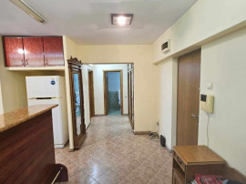 Apartament 3 camere , CENTRAL - ,INDEPENDENTEI UMF