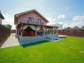 Casă 5 camere, parcelă de colț, dublu acces, de v&acirc;nza...