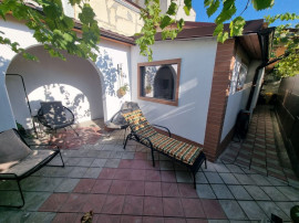 Faleza nord - casa la 500 m de plaja