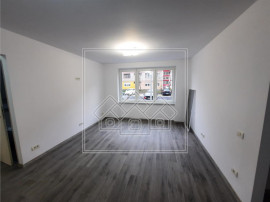 Apartament 3 camere - 65 mp - renovat - Cedonia