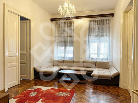 Apartament cu 3 camere de inchiriat, ultracentral, Oradea
