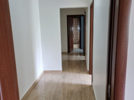 Apartament 3 camere Dristor Vitan Strada Baia Mare renovat