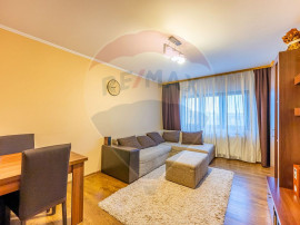 Apartament cu 3 camere în zona Podgoria cu loc de parcar...